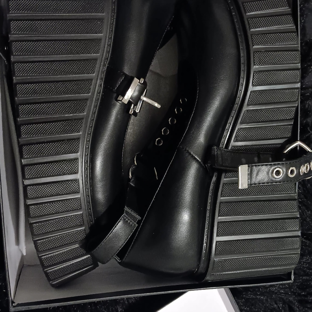 La moda platform creeper shoe